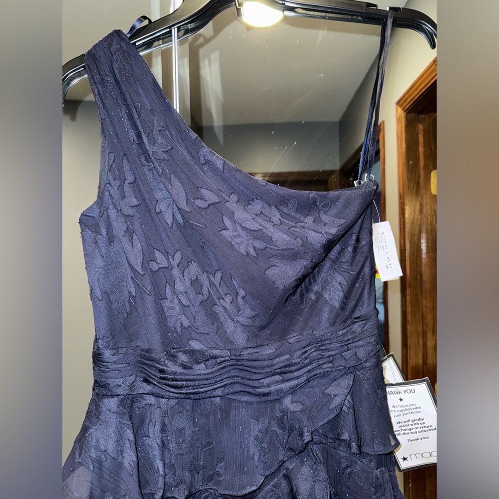 Xcape Women’s Formal Evening Dress Size 6